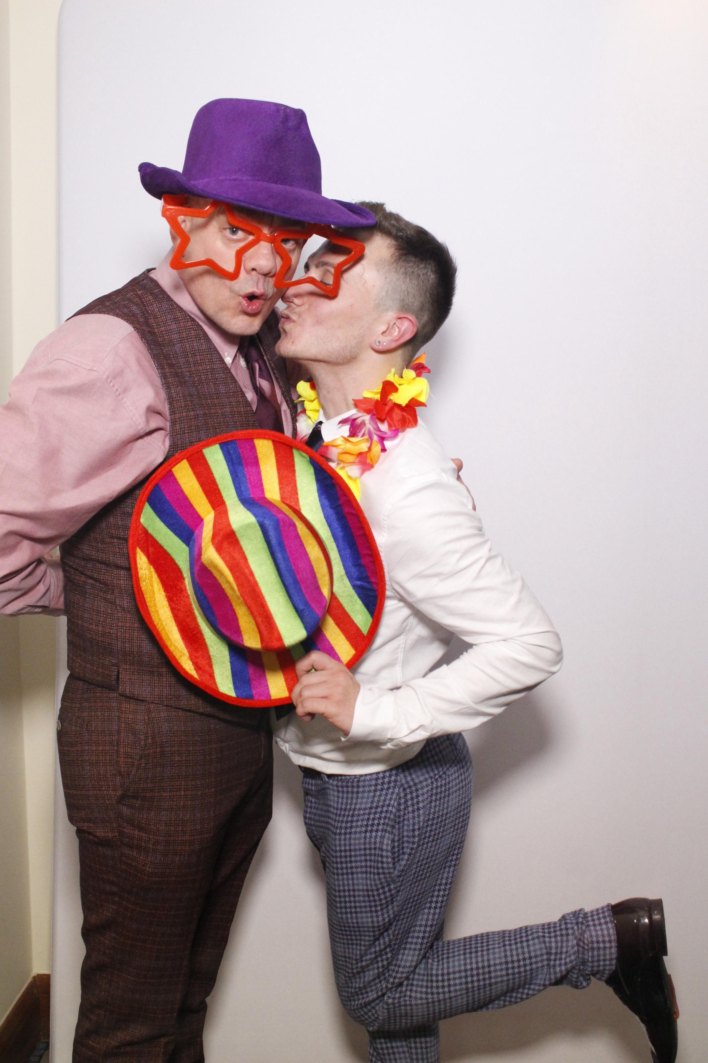 Luke & Emily's Wedding | View more photos from the event at gallery.myphotoboothexperience.co.uk/u/MyPhotoBoothExperienceLtd/Luke-Emilys-Wedding